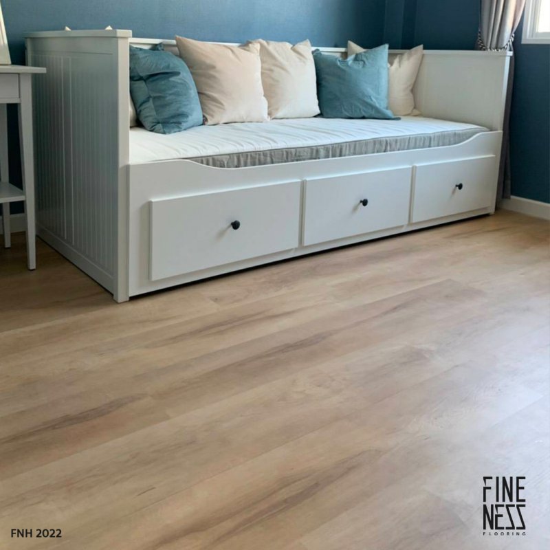 FINENESS FLOORING FNH 2022 ไม้พื้น HDF Flooring คลิ๊กล็อค สีน้ำตาลอ่อน หนา 8 มม.