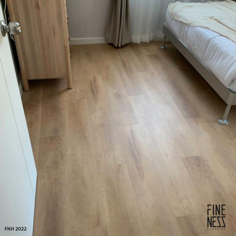 FINENESS FLOORING FNH 2022 ไม้พื้น HDF Flooring คลิ๊กล็อค สีน้ำตาลอ่อน หนา 8 มม.